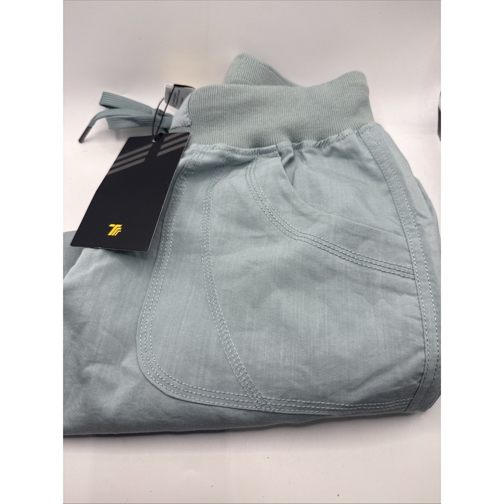 NWT TBY Outdoor Sports Womens S Light Blue Pocket Capri Travel Pants Lightweight